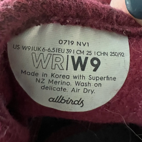 EUC Allbirds Wool Runners, size 9 - Picture 4 of 5